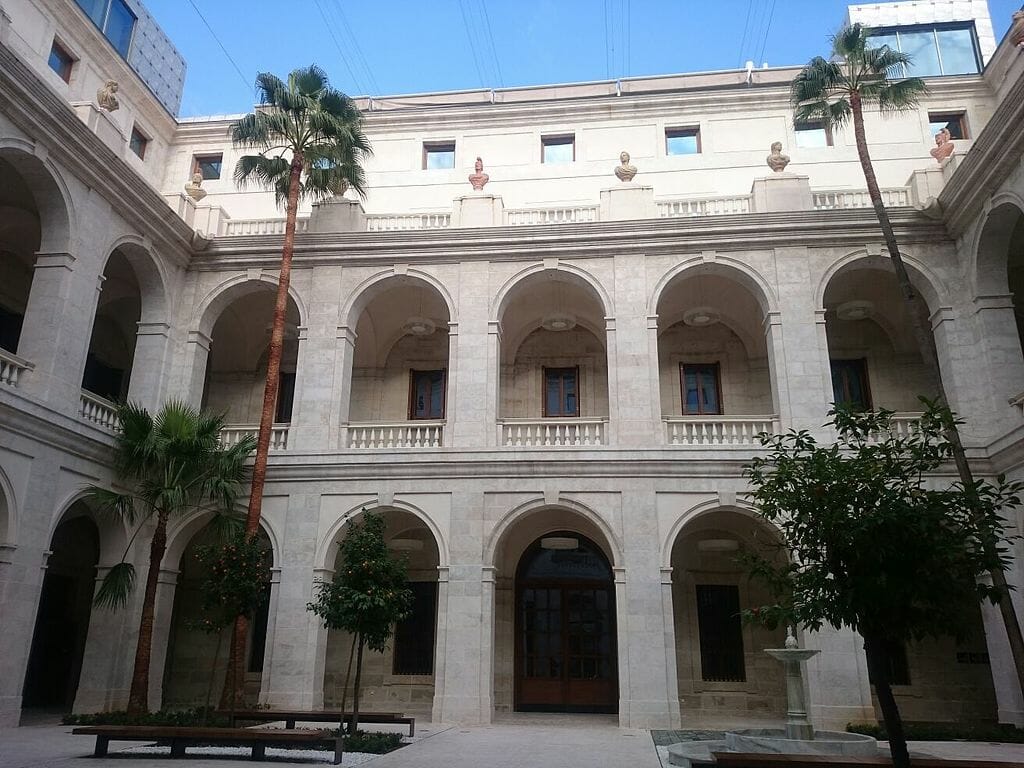 Plaza de la Aduana y Museo de Málaga 4 Mejores museos de Málaga: mueso de la Aduana