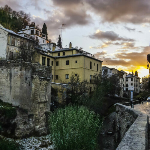 Paseo de los Tristes en Granada