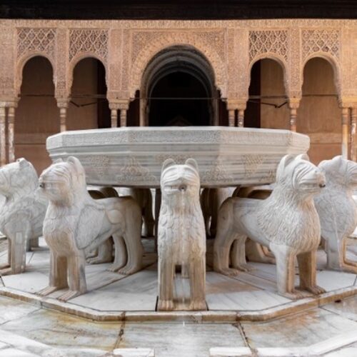 Patio de los Leones en los Palacios Nazaríes