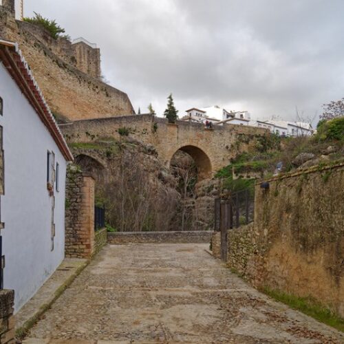 vista-angulo-puente-viejo-ronda_321802-923 (1)